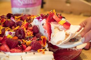 flowers-and-cacao-pavlova-serving-sm