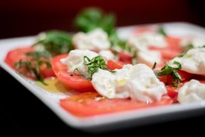 burrata-caprese-tomatoes-basil-3