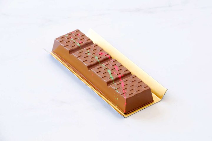 Caputo’s Hazelnut Caramel Luxe Candy Bar Styled For WEB 1