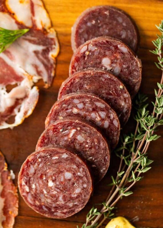 Incontro-Cured-Antico-Salame-with-Red-Wine-&-Garlic-Large-Format-Styled-For-web