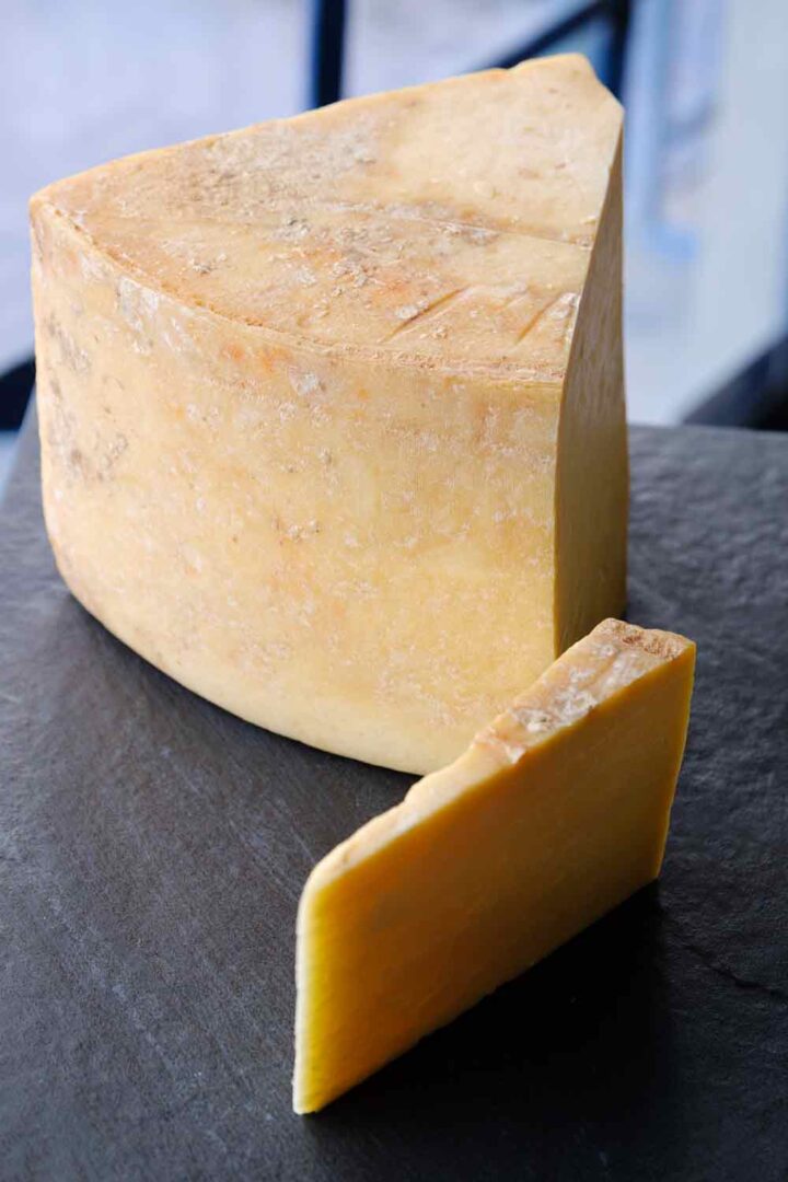 Jas-Hill-Clothbound-Cheddar-for-WEB
