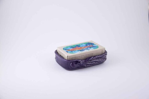 Jose-Gourmet-Conservas-Ceramic-Lilac-Octopus-and-Sardines-in-EVOO-Side-White-BG-For-web