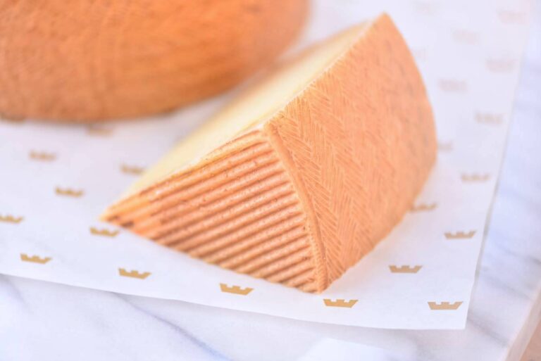 El Trigal Manchego per 1/2 lb (8 oz) Caputo's Market & Deli