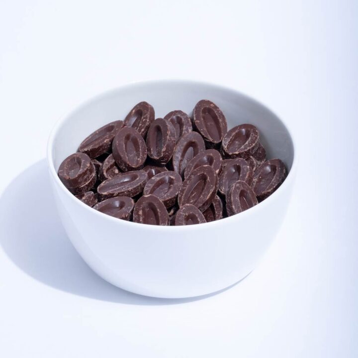 Valrhona Bulk Feves Manjari 64% Dark Chocolate 1 LB. White BG For WEB